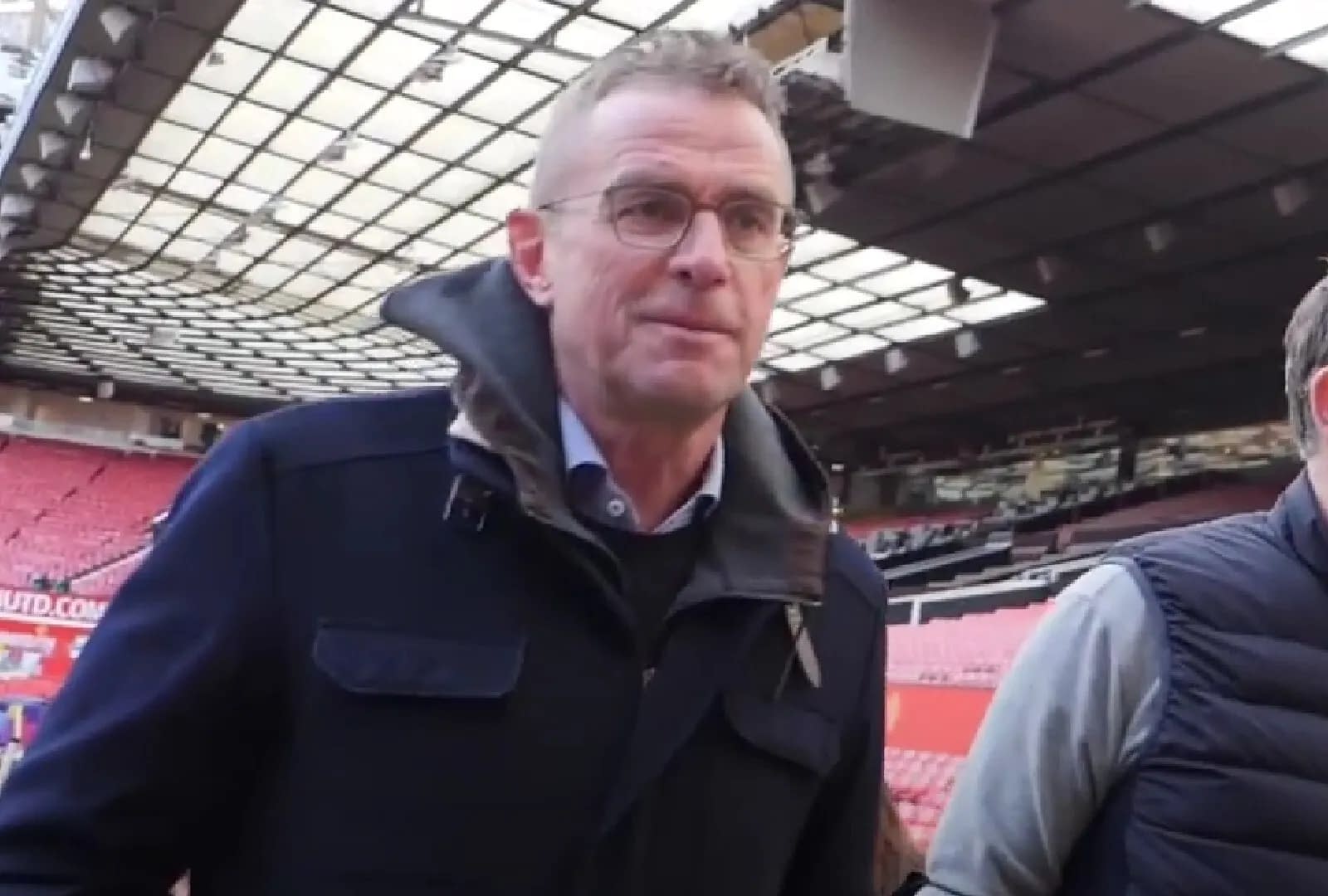 Selecționerul Ralf Rangnick rămâne în spital. Naţionala Austriei înfruntă România peste câteva zile Selecționerul Ralf Rangnick rămâne în spital. Naţionala Austriei înfruntă România peste câteva zile