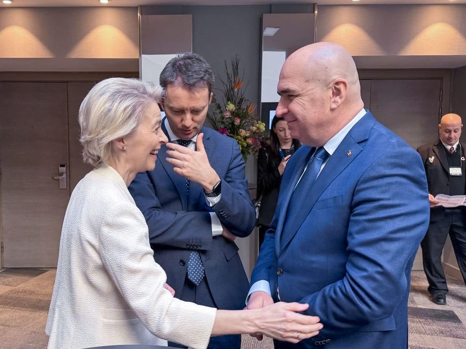 Ilie Bolojan s-a întâlnit la Bruxelles cu Ursula von der Leyen și Roberta Metsola. Ce mesaje le-a transmis președintele interimar