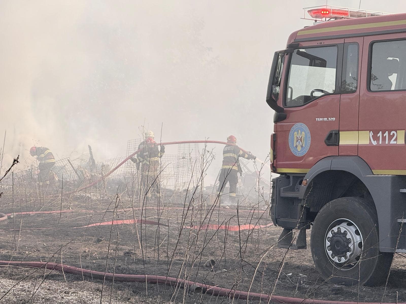 Incendiul de la Glina a fost stins / update Incendiul de la Glina a fost stins / update