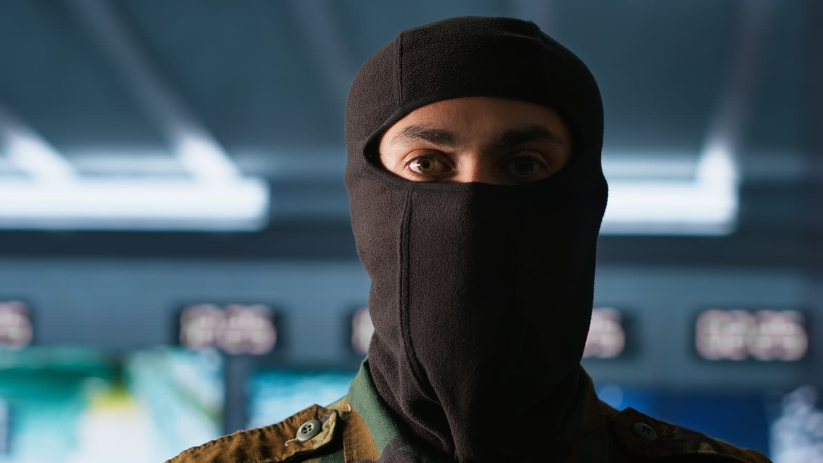 Adolescent jihadist arestat: Plănuia să atace Parlamentul European, Palatul Elysee și ambasadele mai multor state Adolescent jihadist arestat: Plănuia să atace Parlamentul European, Palatul Elysee și ambasadele mai multor state