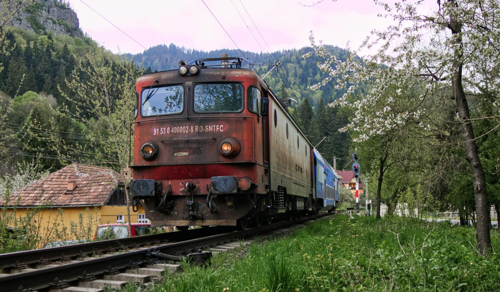 CFR SA amână suspendarea trenurilor CFR Călători și Transferoviar, după plata parțială a datoriilor CFR SA amână suspendarea trenurilor CFR Călători și Transferoviar, după plata parțială a datoriilor