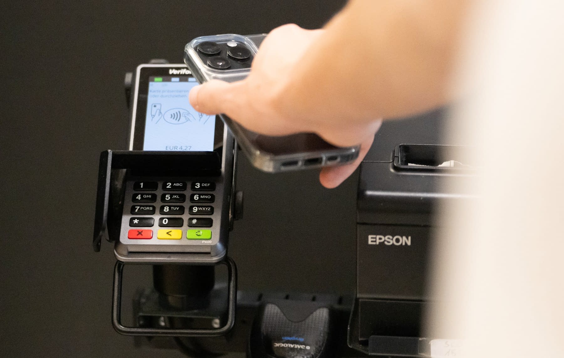 După ce a visat la o societate fără numerar, Suedia face pregătiri urgente pentru scenariul căderii sistemelor de plăți electronice După ce a visat la o societate fără numerar, Suedia face pregătiri urgente pentru scenariul căderii sistemelor de plăți electronice