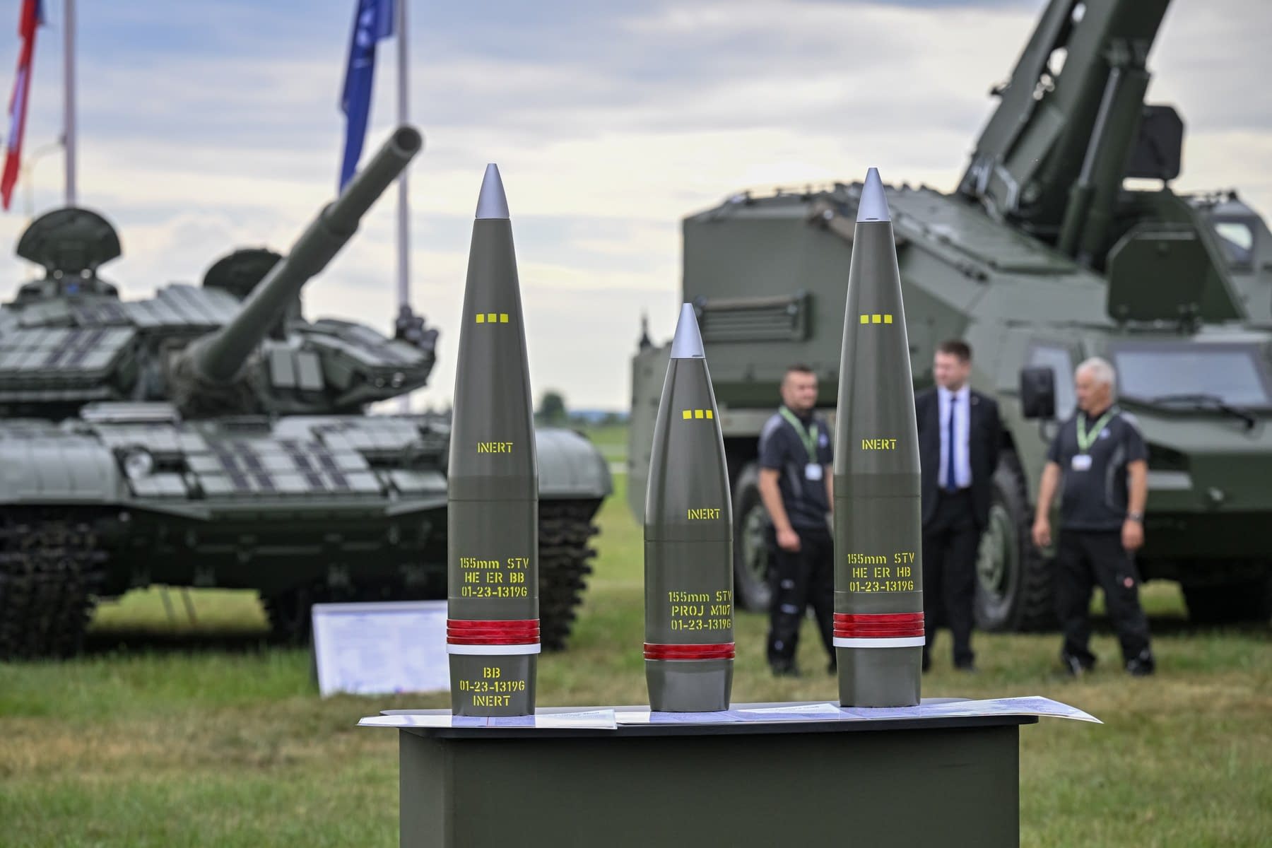 Rusia a spionat granițele Europei, inclusiv ale României. GRU a compromis mii de camere pentru a urmări ajutorul trimis Ucrainei Rusia a spionat granițele Europei, inclusiv ale României. GRU a compromis mii de camere pentru a urmări ajutorul trimis Ucrainei