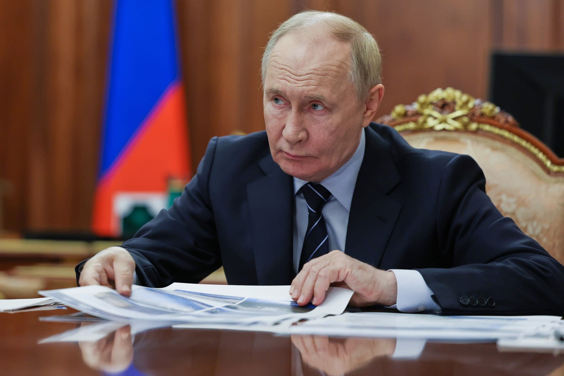 După ce a susținut că sancțiunile SUA nu vor afecta semnificativ economia Rusiei, Putin și-a trimis emisarul economic special să discute cu administrația Trump După ce a susținut că sancțiunile SUA nu vor afecta semnificativ economia Rusiei, Putin și-a trimis emisarul economic special să discute cu administrația Trump