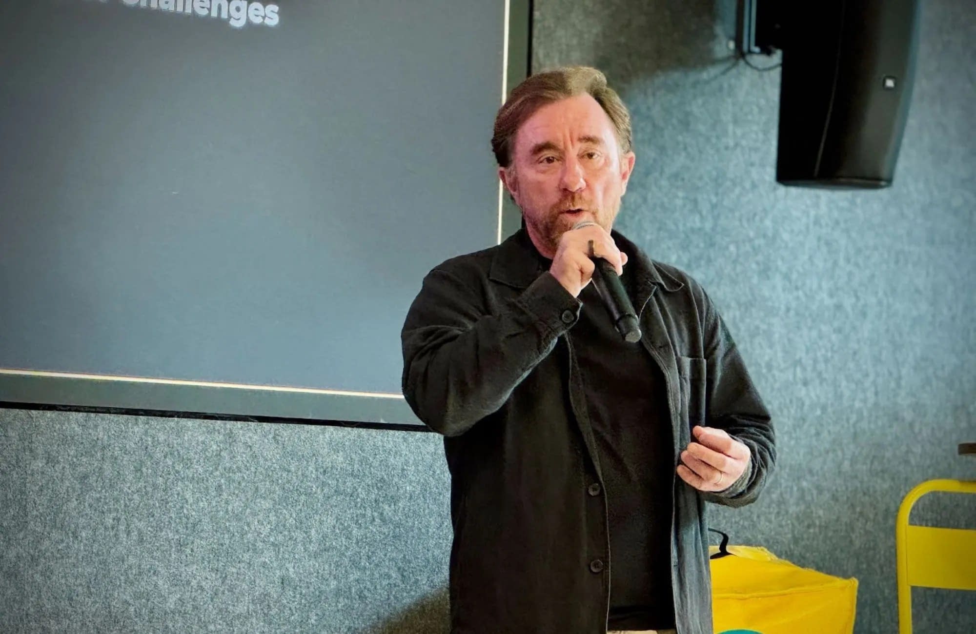 De ce spune fondatorul Glovo Sacha Michaud că România nu e oaia neagră în privința felului în care sunt tratați livratorii. Și el a fost un migrant când a lansat Glovo. „Suntem complet împotriva” De ce spune fondatorul Glovo Sacha Michaud că România nu e oaia neagră în privința felului în care sunt tratați livratorii. Și el a fost un migrant când a lansat Glovo. „Suntem complet împotriva”