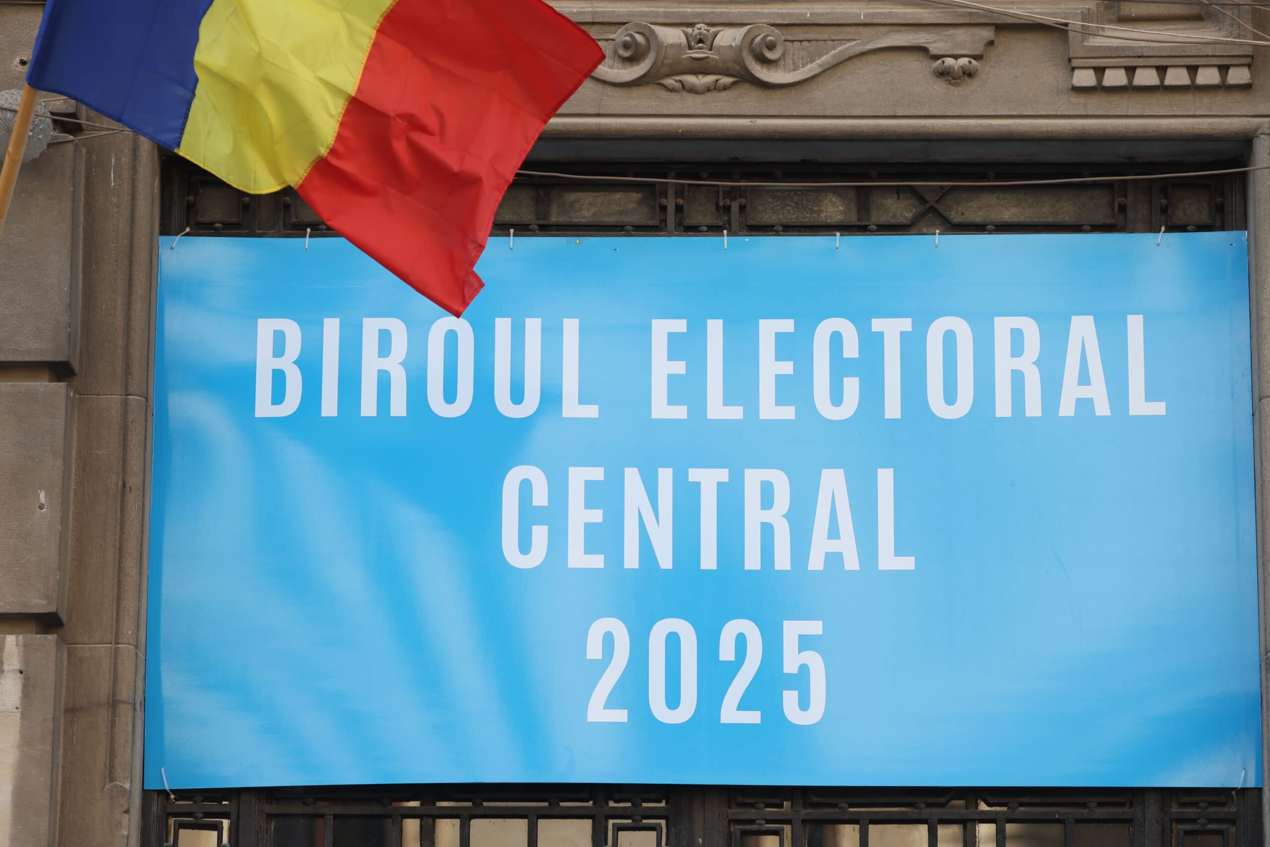 Ultima zi de depunere a candidaturilor la alegerile prezidențiale 2025. Lidera POT, Anamaria Gavrilă și fostul ministru al Educaţiei Daniel Funeriu, aşteptaţi la BEC
