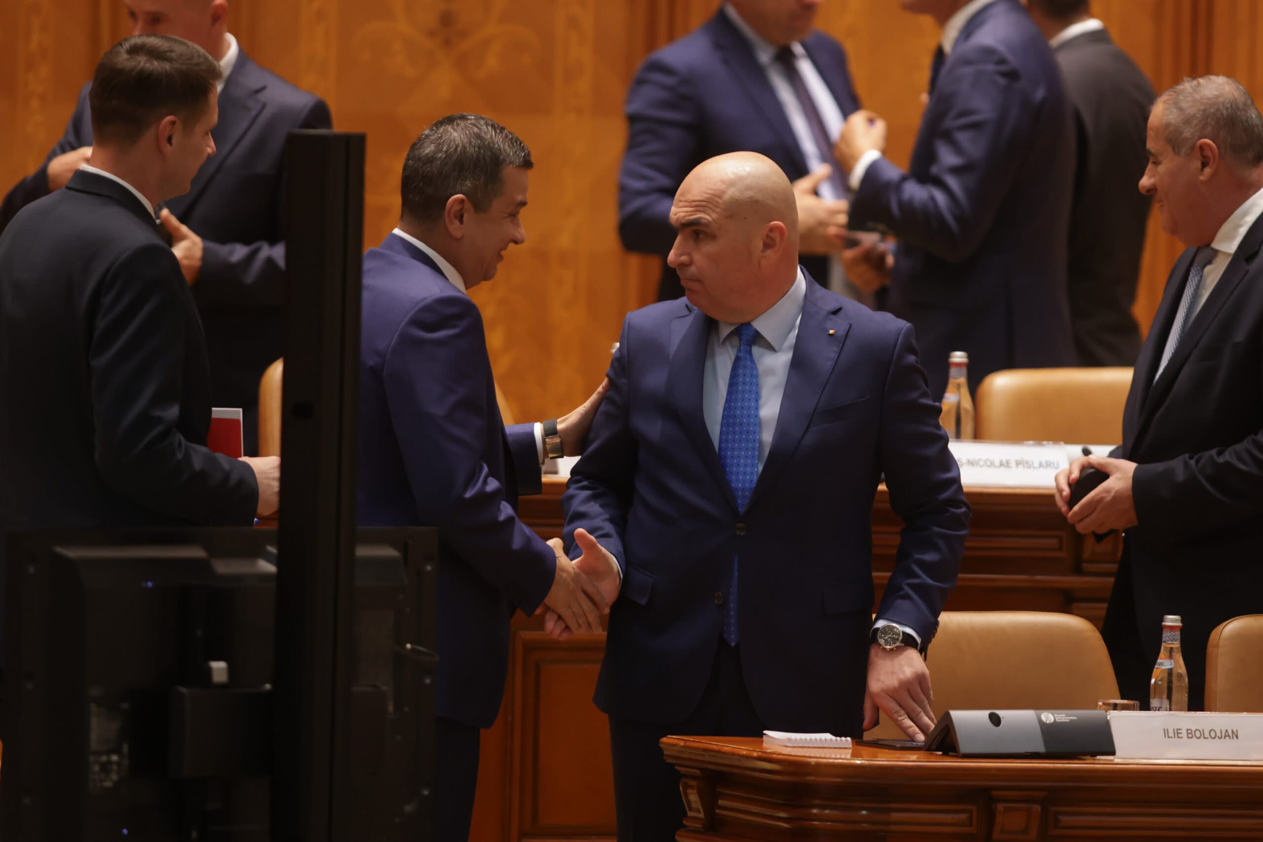 Premierul Bolojan, despre chemarea sa la Parlament de către PSD și AUR: „Voi răspunde instituțional/ Problemele strategice nu sunt transformate în circ” Premierul Bolojan, despre chemarea sa la Parlament de către PSD și AUR: „Voi răspunde instituțional/ Problemele strategice nu sunt transformate în circ”