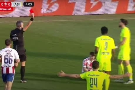 Spectacol total la Galaţi. Poli Iaşi a revenit de la 0-2 și a marcat golul victoriei în prelungiri. Doi jucători, eliminați