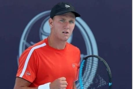 Filip Jianu, învins în trei seturi în optimi la Țiriac Open