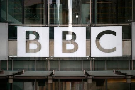 Jurnaliştii mai multor posturi guvernamentale de radio americane, trimişi în concediu pe o perioadă nedeterminată