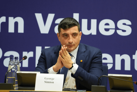Simion: Ne exprimăm dezacordul pentru felul în care este tratată opoziţia în Parlamentul României
