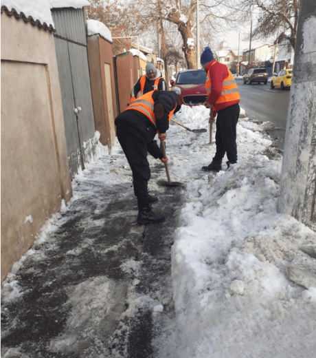 Mobilizarea echipelor infrastructură S5 pentru deszăpezirea trotuarelor în condiții meteorologice dificile