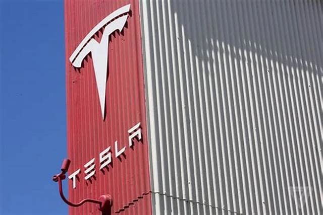 Probleme mari la Tesla: anchetă după ce milioane de mașini autonome au provocat incidente grave Probleme mari la Tesla: anchetă după ce milioane de mașini autonome au provocat incidente grave